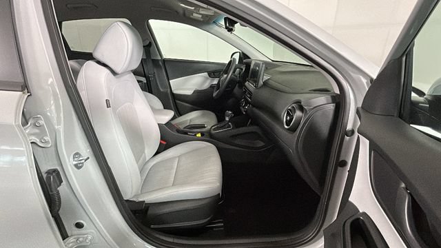 Certified 2023 Hyundai Kona SEL AWD/4WD image 30
