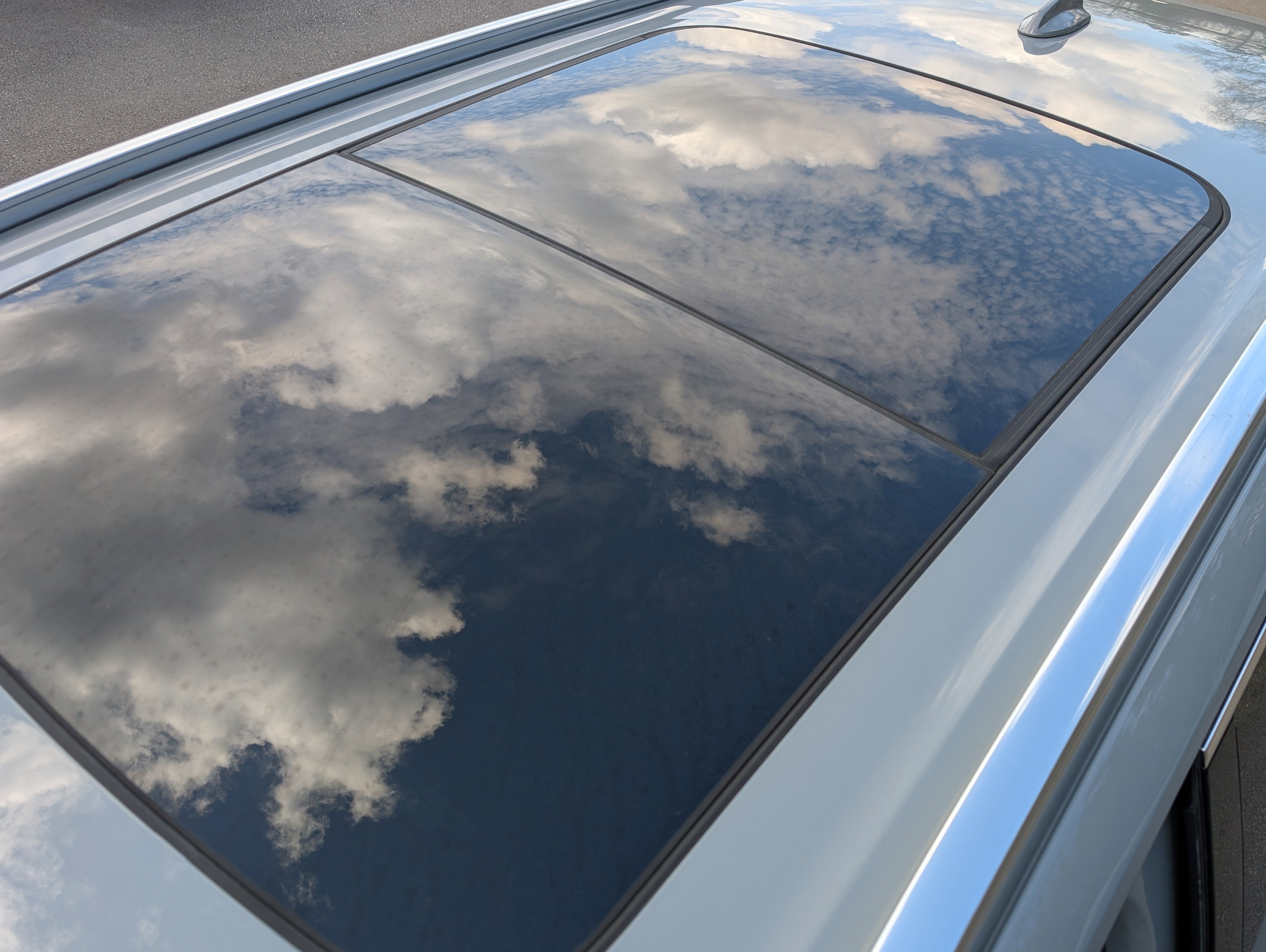 Used 2024 Volvo XC90 T8 Plus w/ Protection Package Premier image 14