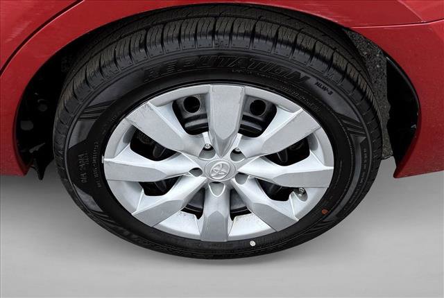Used 2016 Toyota Corolla LE FWD image 9