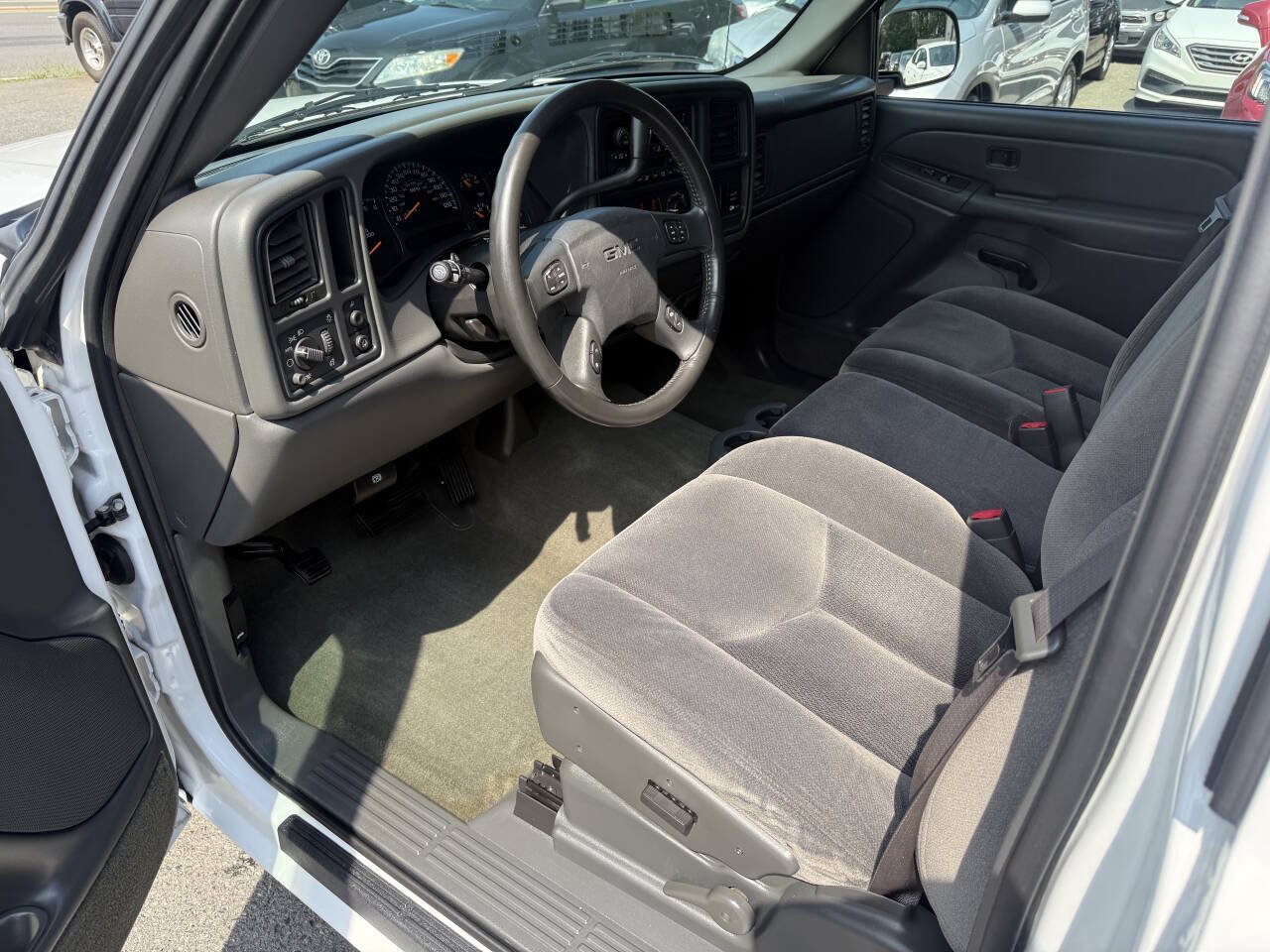 Used 2004 GMC Sierra 1500 SLE w/ Light Duty Power Package RWD image 8