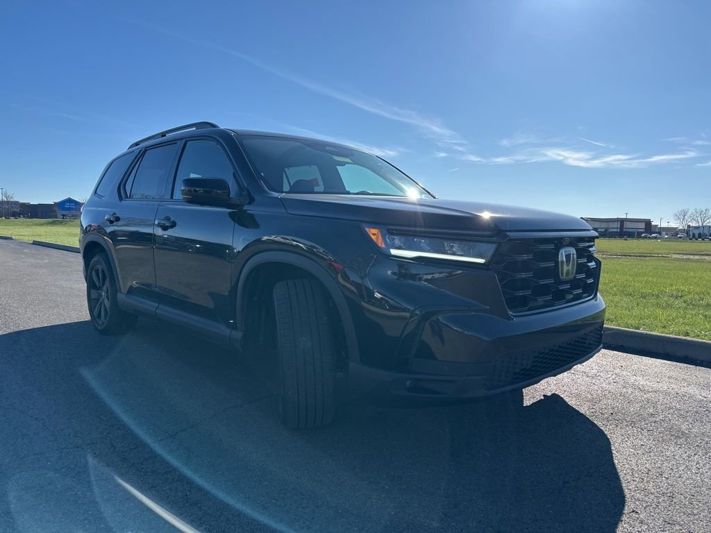 Used 2025 Honda Pilot Black Edition image 15