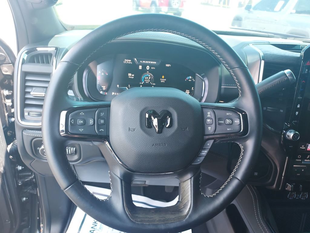 Used 2025 RAM 2500 Limited AWD/4WD image 20