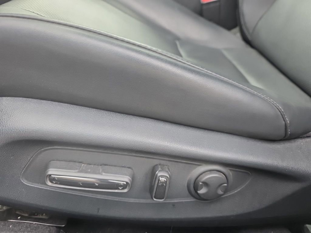 Used 2023 Honda Accord Touring image 11