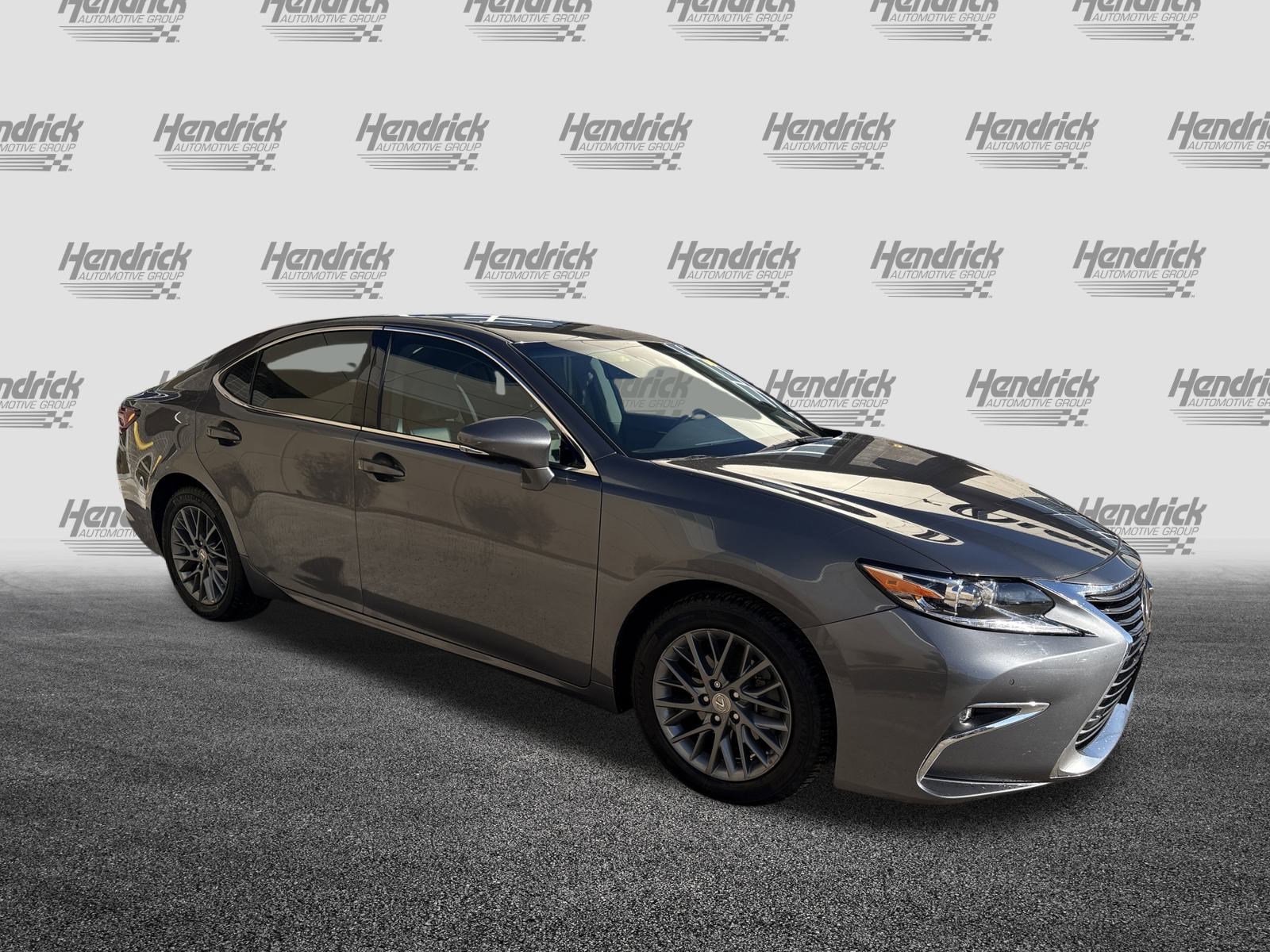 Used 2018 Lexus ES 350 image 2