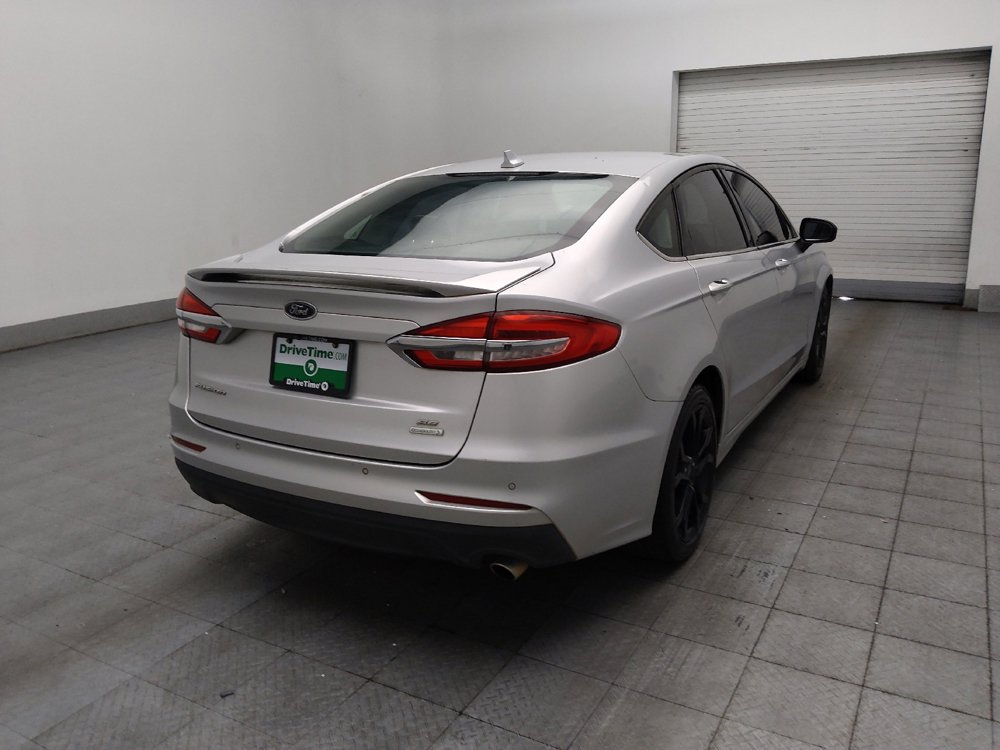 Used 2019 Ford Fusion SE w/ Equipment Group 151A FWD image 9