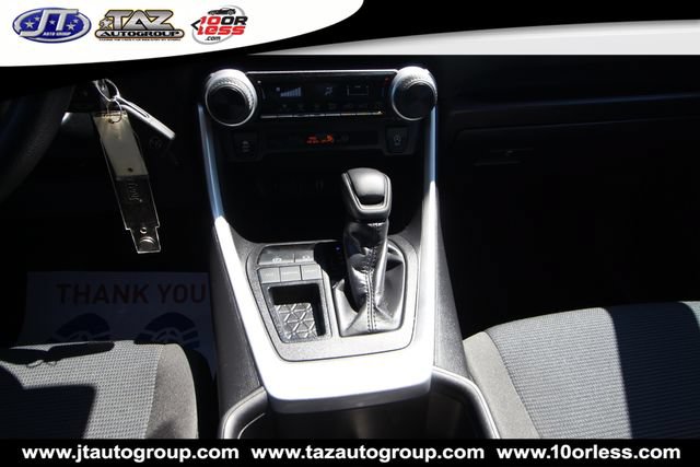 Used 2024 Toyota RAV4 LE FWD image 17