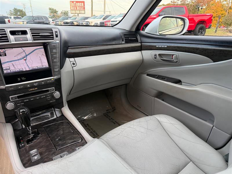 Used 2011 Lexus LS 460 SEDAN w/ Comfort Pkg image 26