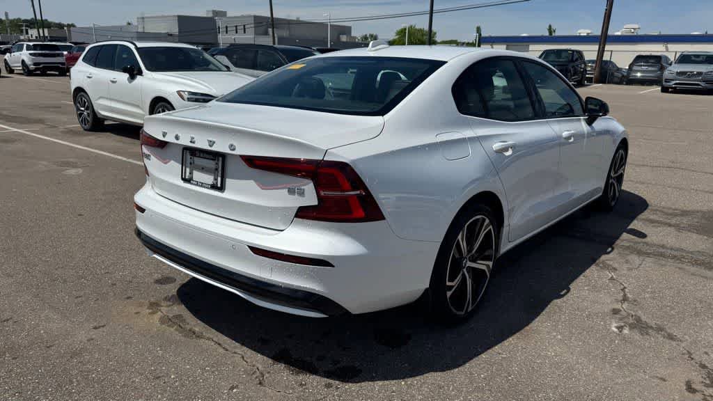 Used 2024 Volvo S60 B5 Core w/ Climate Package FWD image 5