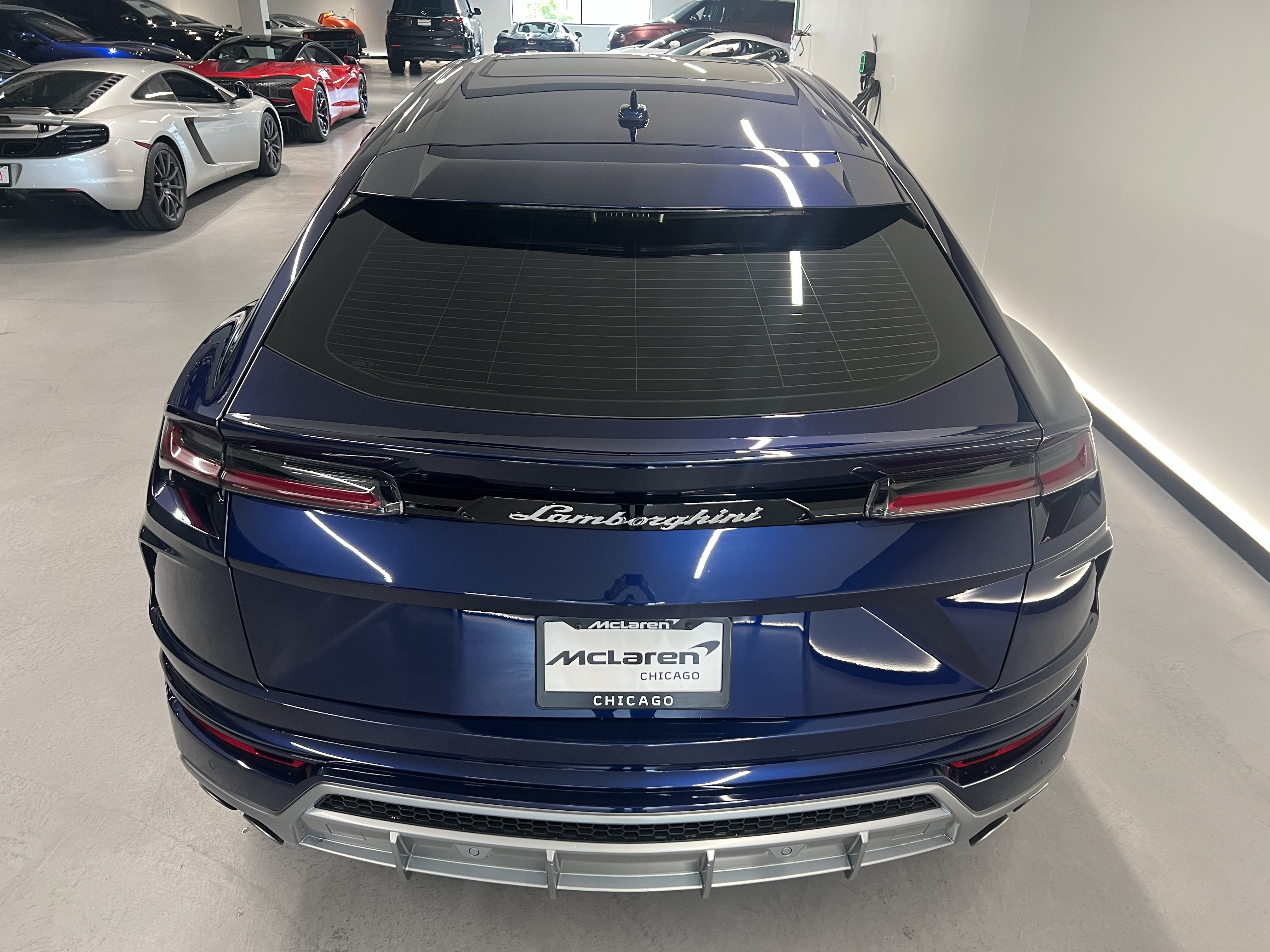 Used 2019 Lamborghini Urus AWD/4WD image 7