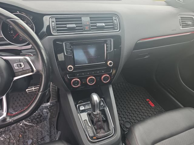 Used 2017 Volkswagen Jetta GLI FWD image 20