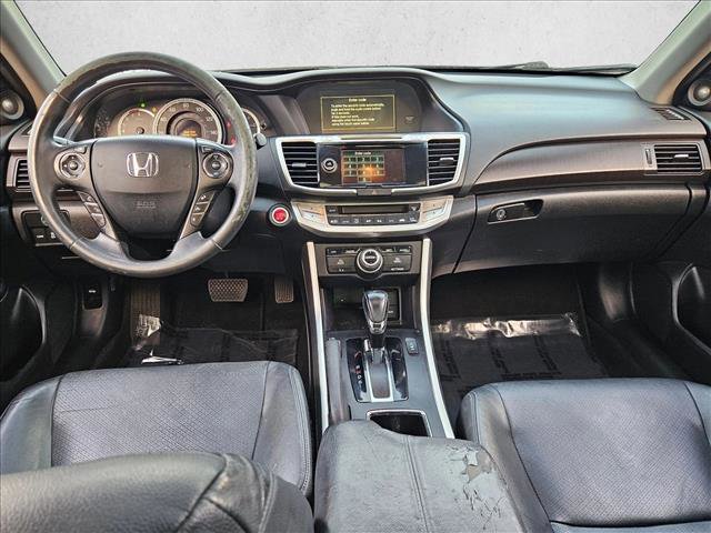 Used 2015 Honda Accord Touring image 18