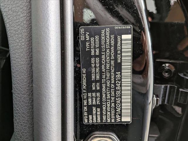 Certified 2025 Porsche Macan S image 29