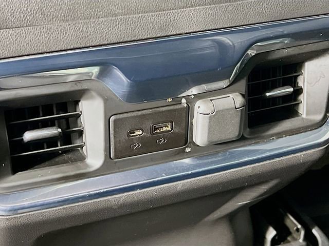 Used 2022 Chevrolet Silverado 1500 High Country image 36