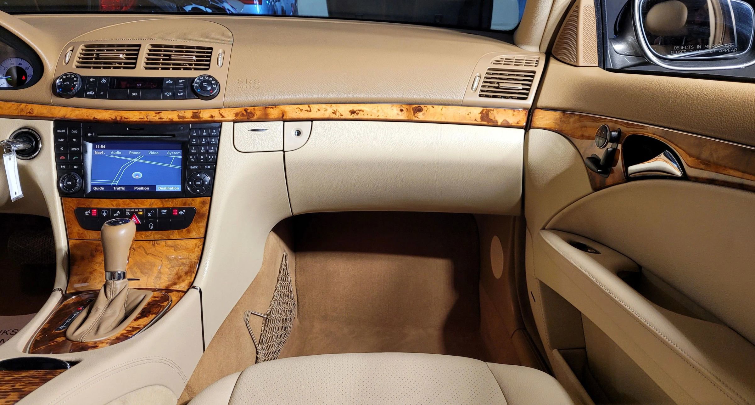 Used 2009 Mercedes-Benz E 350 Sedan image 24