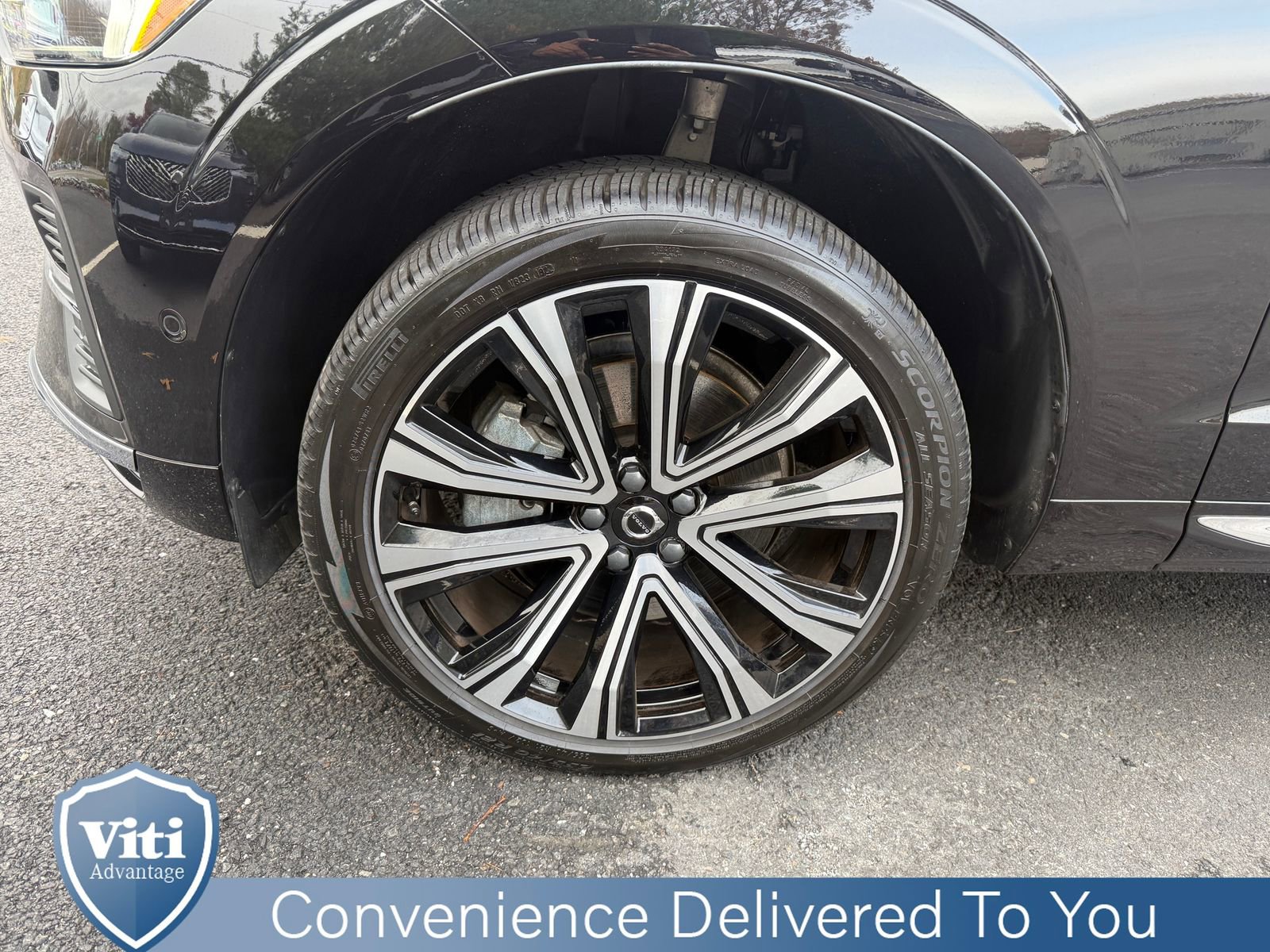 Certified 2023 Volvo XC60 B5 Ultimate image 12