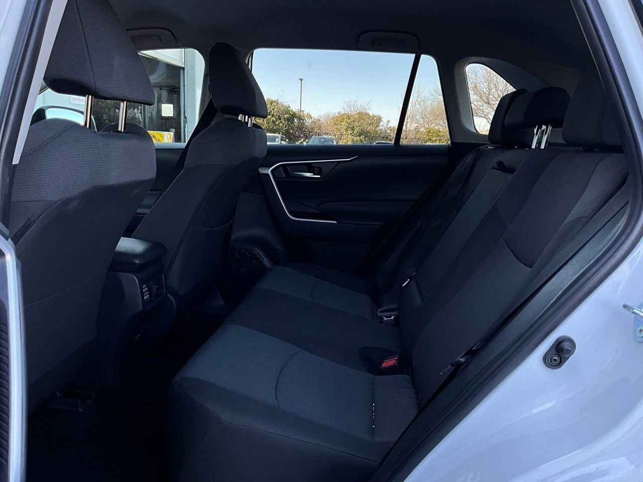 Used 2025 Toyota RAV4 XLE image 12