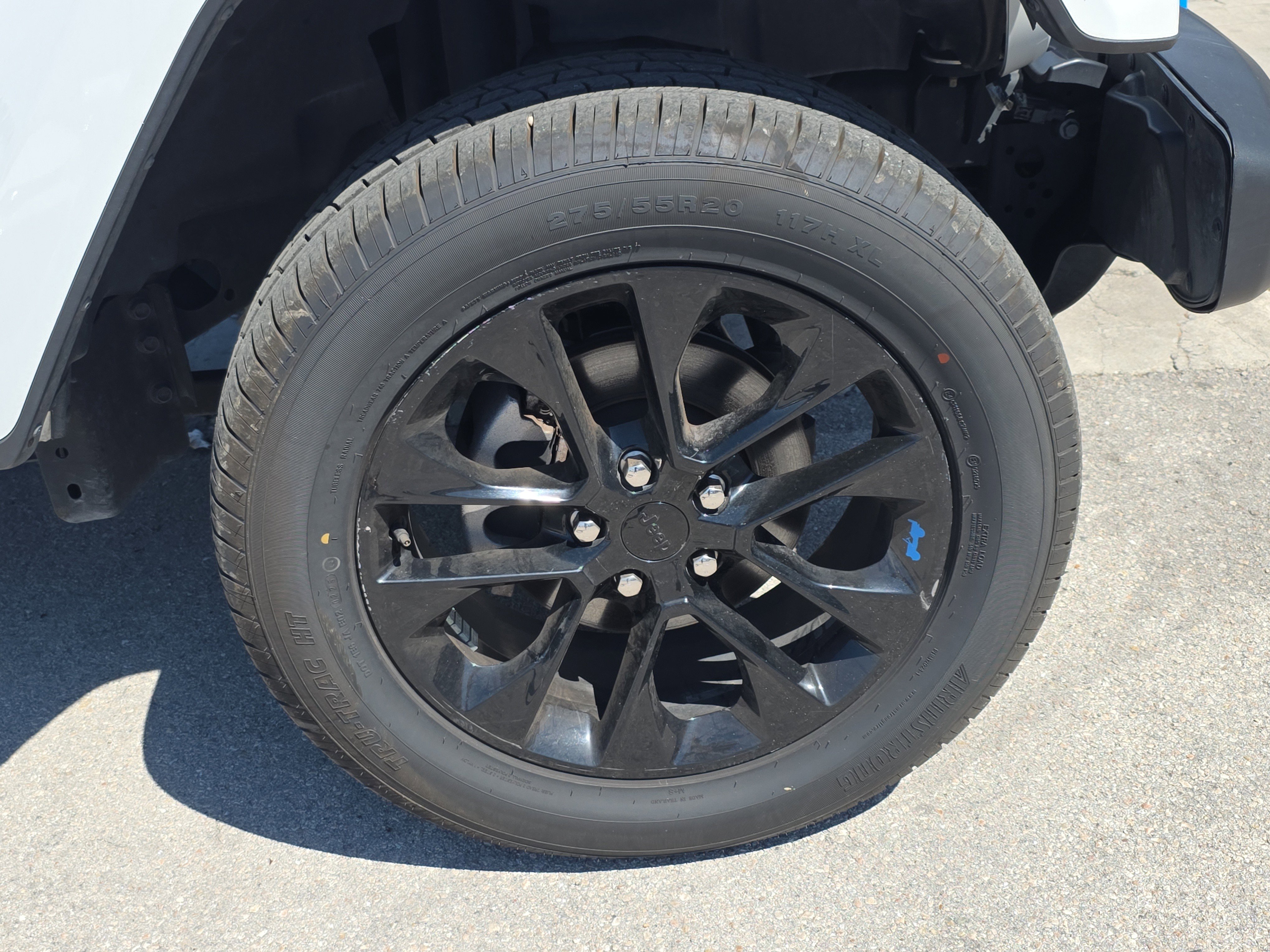 Used 2023 Jeep Wrangler Sahara image 9