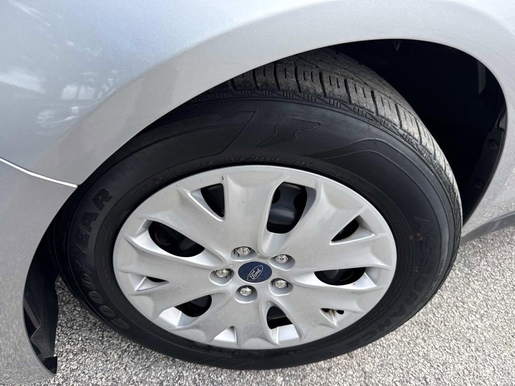 Used 2020 Ford Fusion S FWD image 10