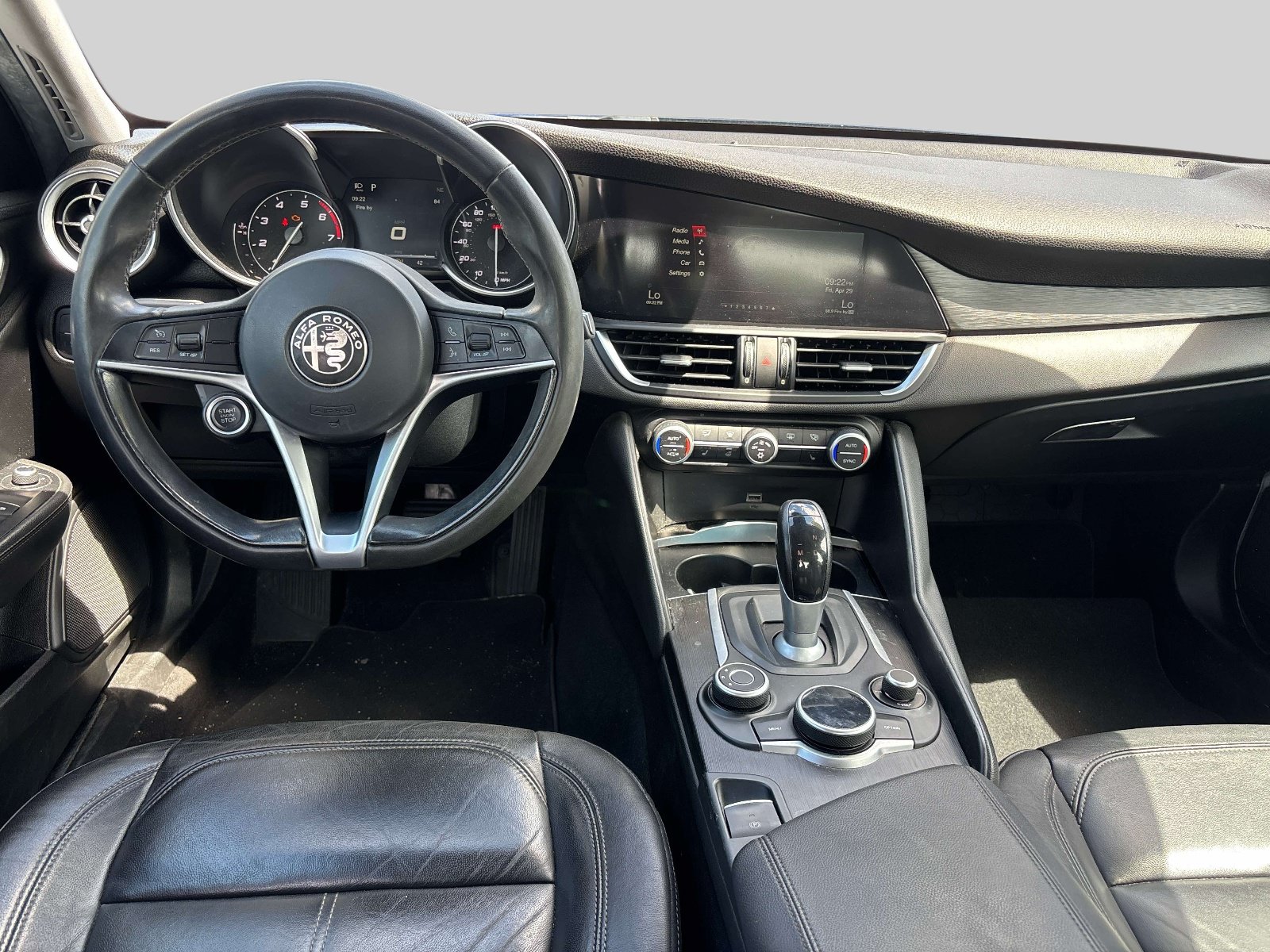 Used 2017 Alfa Romeo Giulia AWD w/ Cold Weather Package image 9