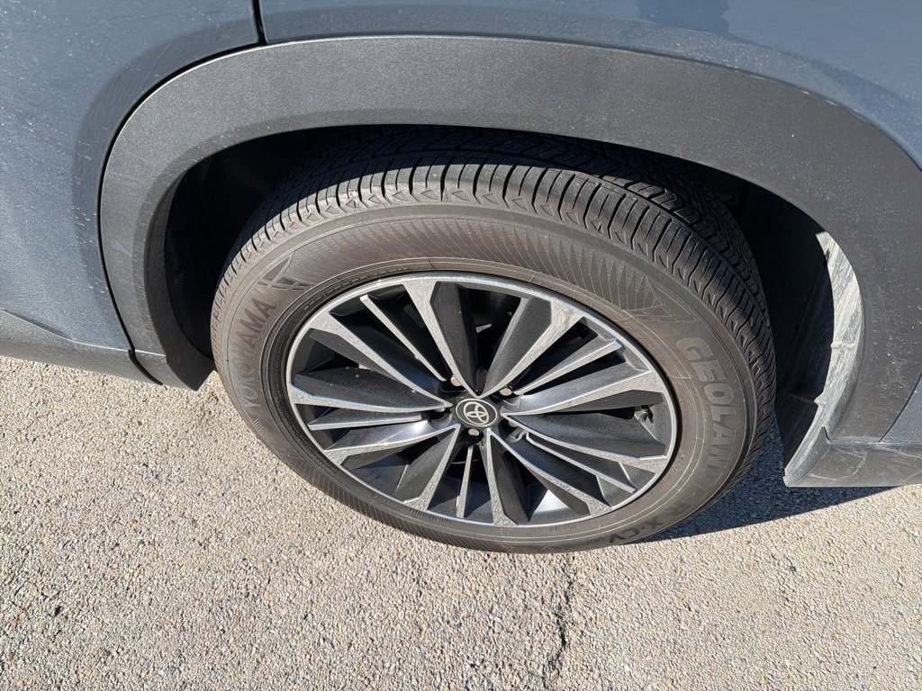 Used 2025 Toyota Grand Highlander MAX Platinum image 12