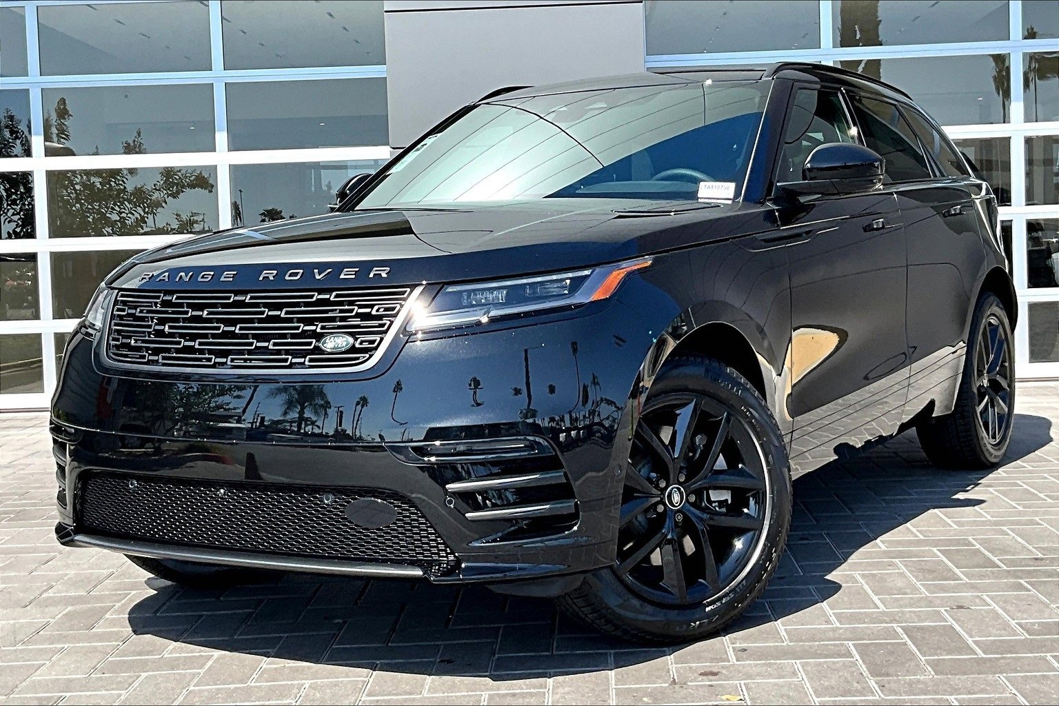 New 2026 Land Rover Range Rover Velar Dynamic SE