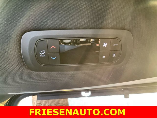 New 2025 Chrysler Pacifica Select w/ Uconnect Theater Family Group image 24