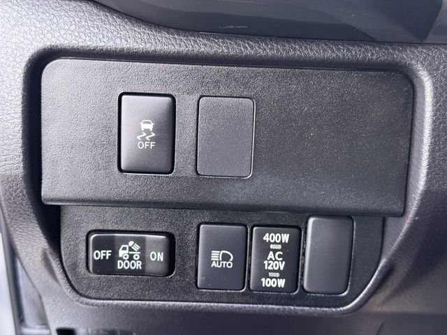 Used 2022 Toyota Tacoma TRD Off-Road image 24