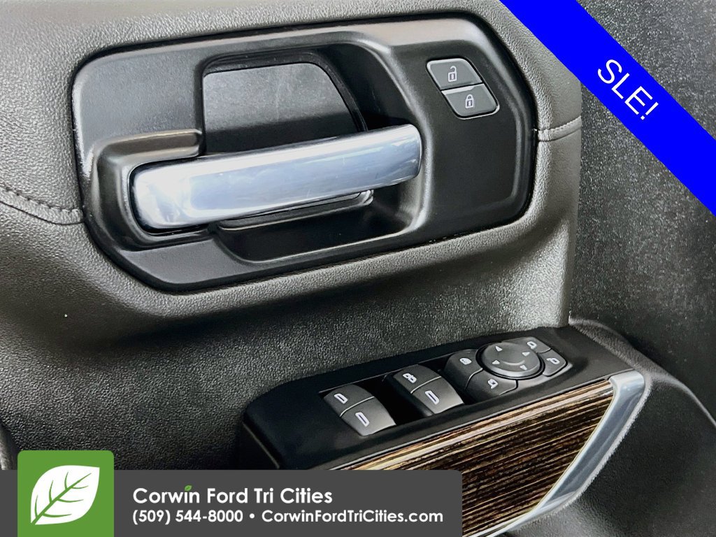 Used 2022 GMC Sierra 3500 SLE w/ SLE Convenience Package AWD/4WD image 11