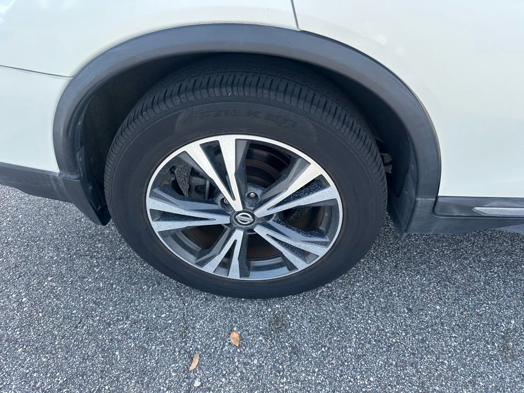 Used 2017 Nissan Rogue SL w/ SL Premium Package image 6