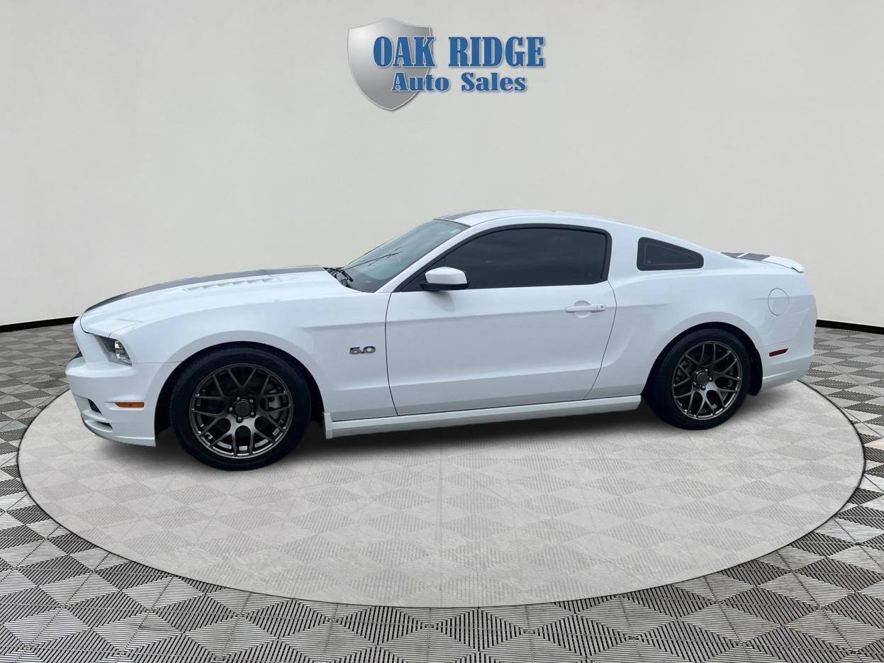 Used 2014 Ford Mustang GT RWD image 8