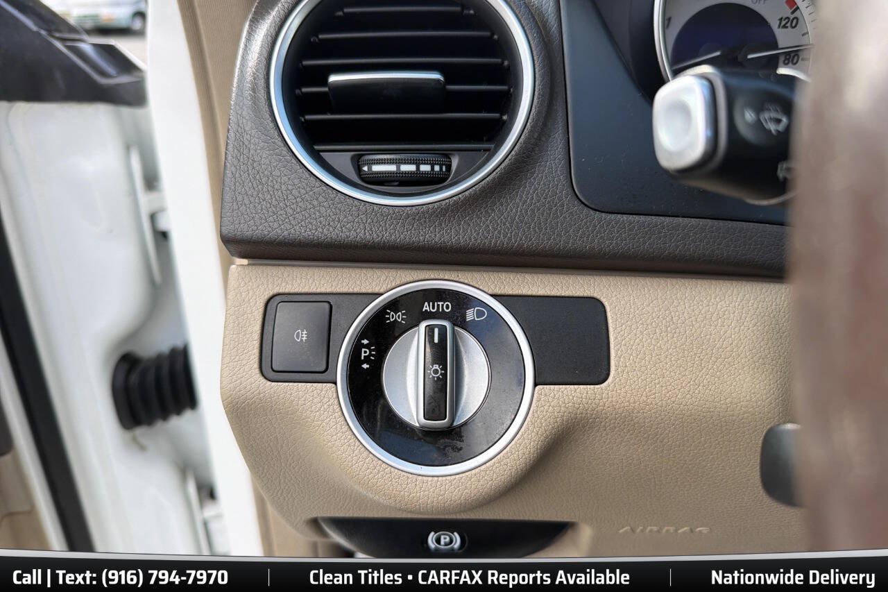 Used 2013 Mercedes-Benz C 250 Sedan image 19