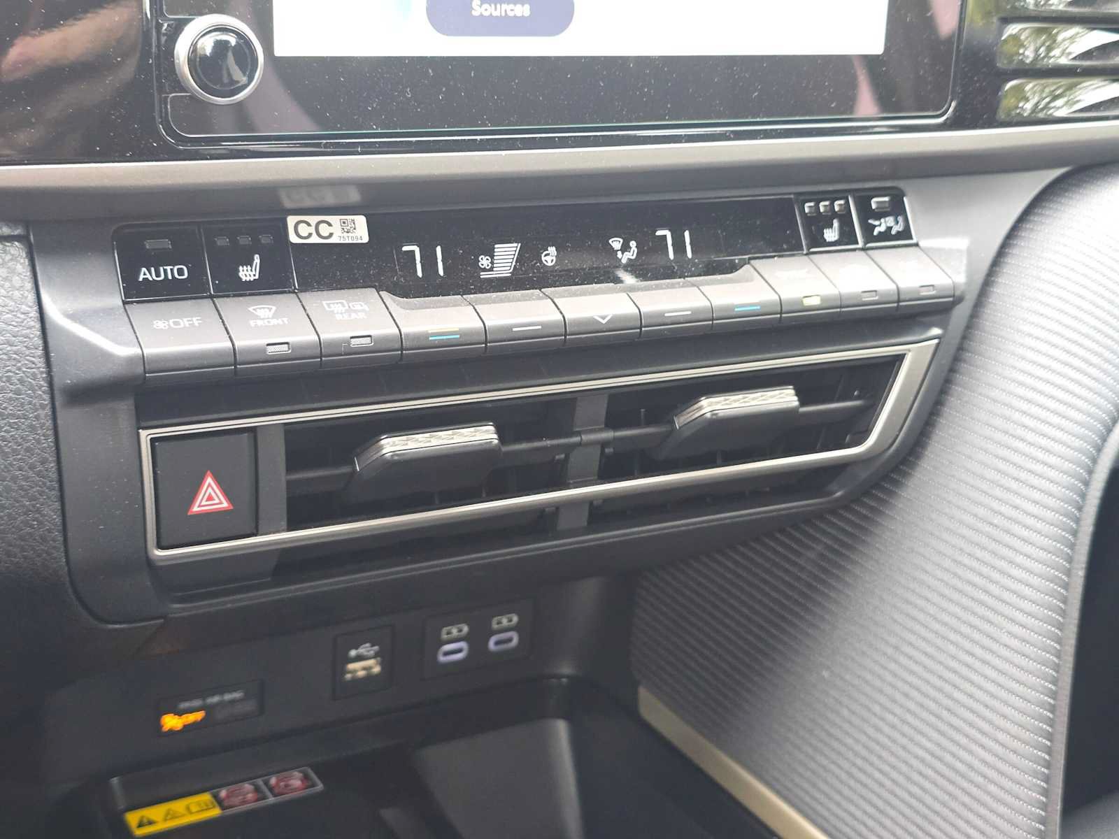 Certified 2026 Toyota Camry SE w/ Convenience Package FWD image 27