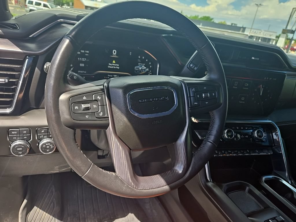 Used 2025 GMC Sierra 3500 Denali Ultimate AWD/4WD image 15