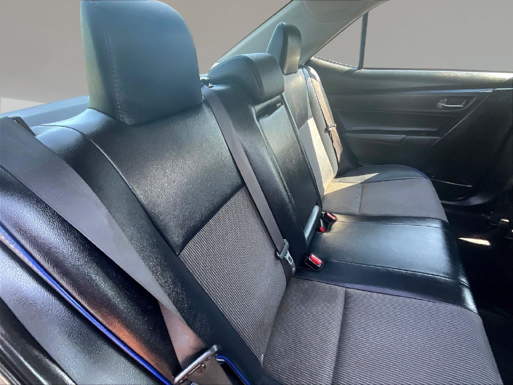 Used 2017 Toyota Corolla SE w/ Carpet Mat Package (TMS) FWD image 23