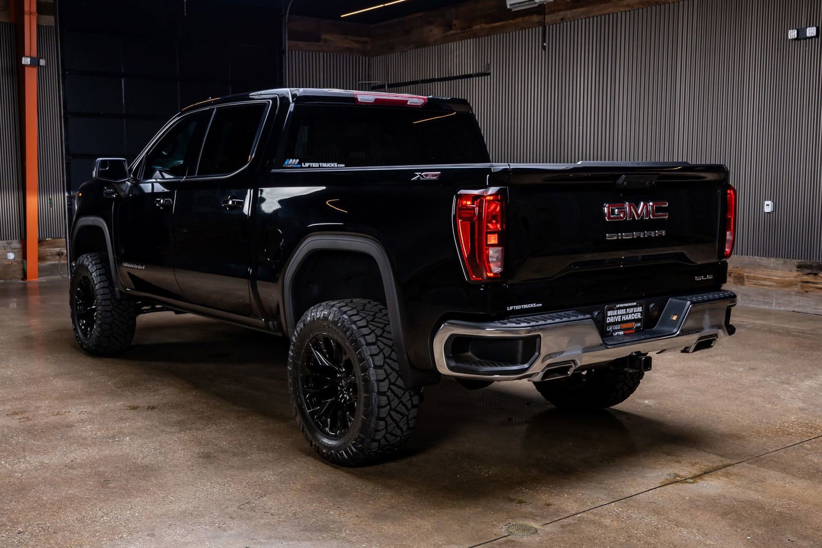 Used 2025 GMC Sierra 1500 SLE w/ X31 Off-Road Package image 7