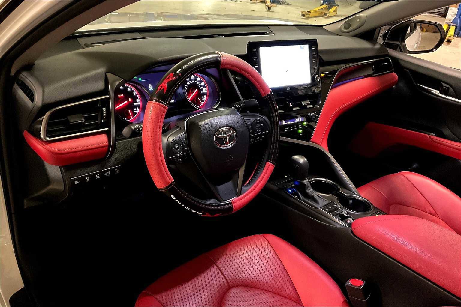 Used 2022 Toyota Camry XSE w/ Navigation Package image 16