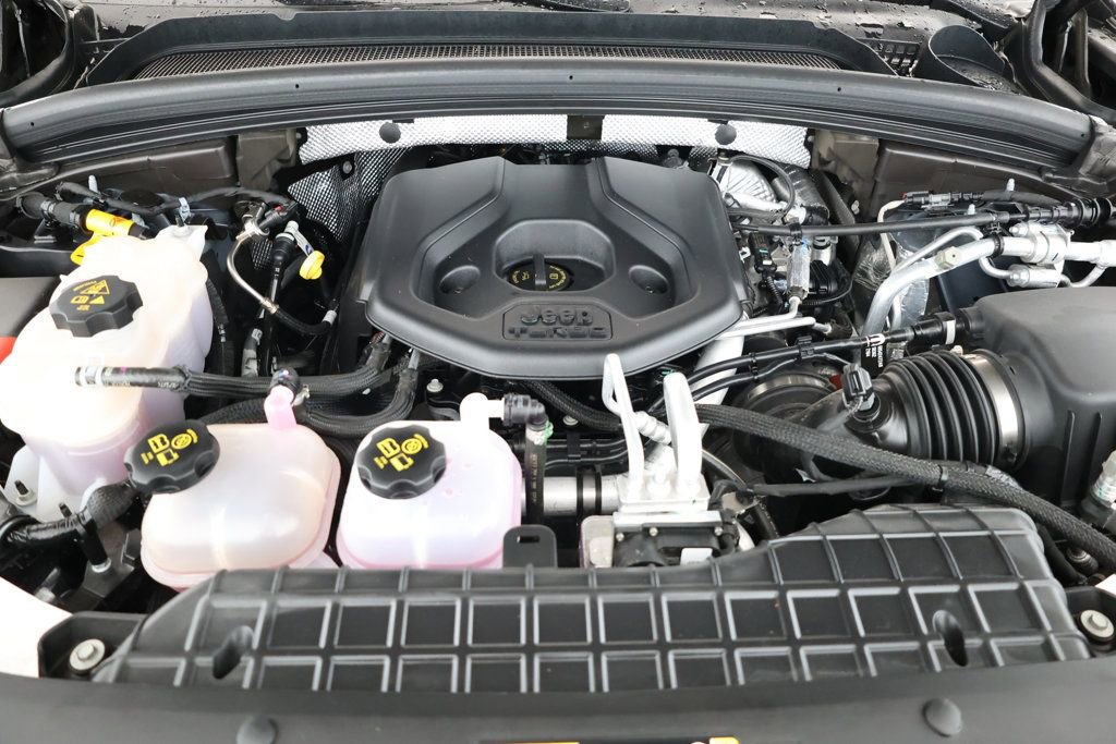 Used 2025 Jeep Grand Cherokee Limited 4xe image 23