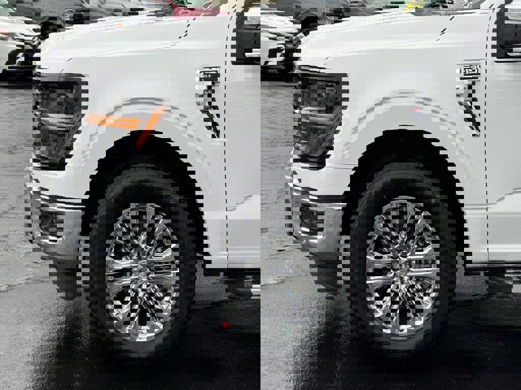 New 2025 Ford F150 XLT w/ Equipment Group 302A MID image 41