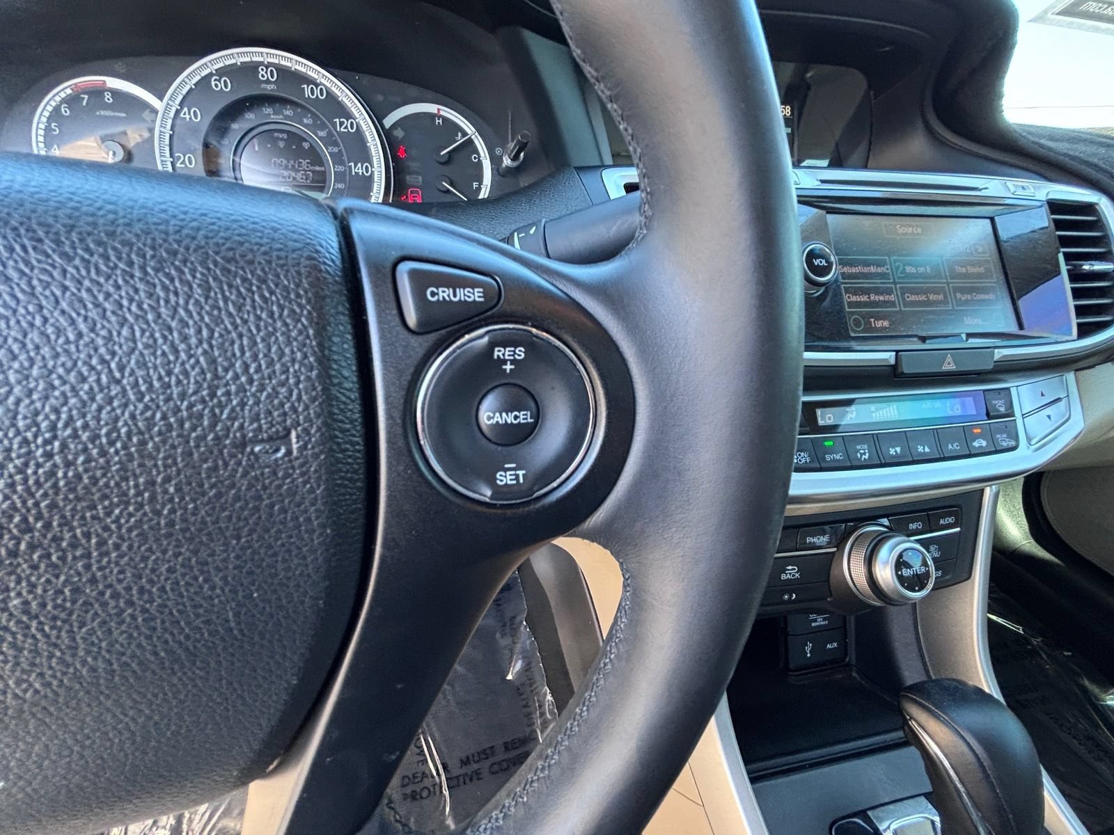 Used 2014 Honda Accord EX-L image 25