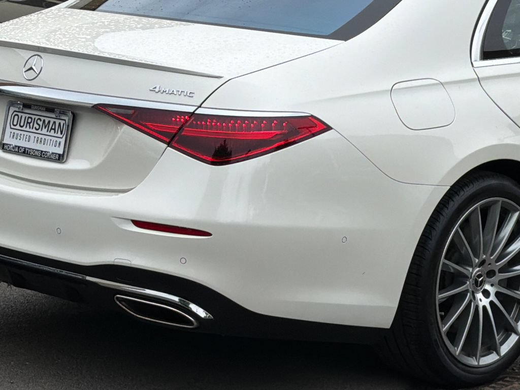 Used 2022 Mercedes-Benz S 580 4MATIC Sedan w/ AMG Line Package image 5