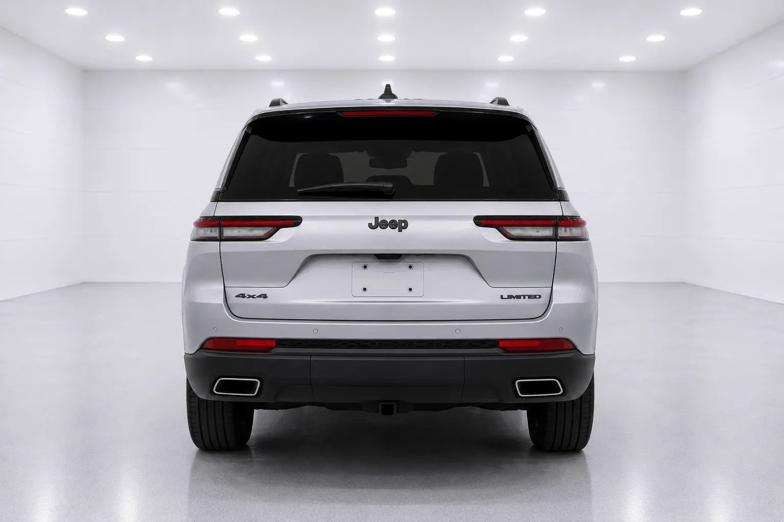 Used 2023 Jeep Grand Cherokee L Limited w/ Black Appearance Package AWD/4WD image 4