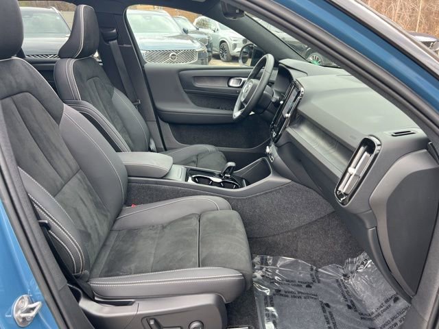 Certified 2023 Volvo XC40 Recharge Plus AWD/4WD image 17
