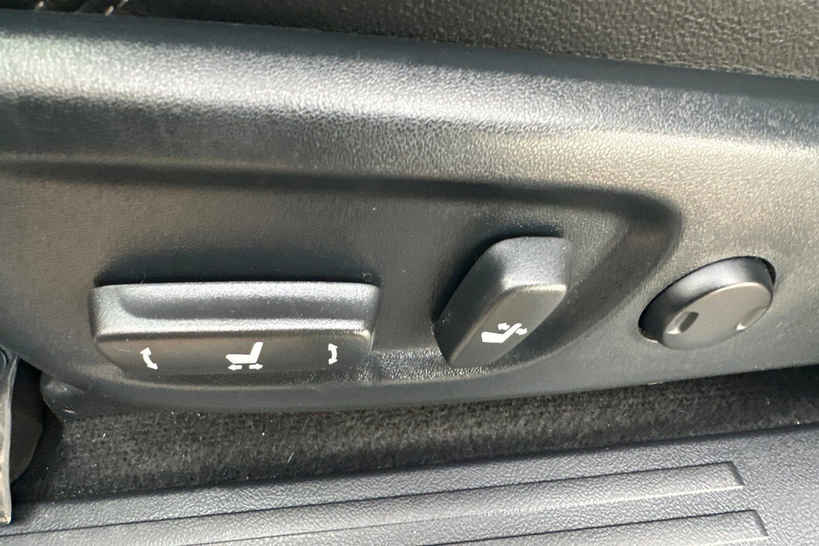 Used 2020 Toyota 4Runner SR5 Premium image 12