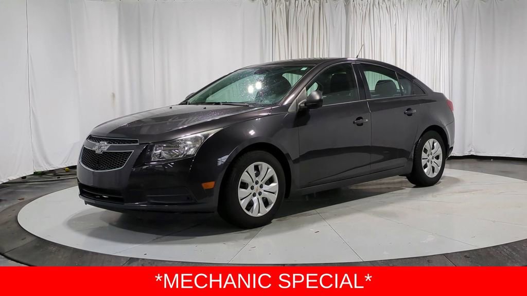 Used 2014 Chevrolet Cruze LS image 4