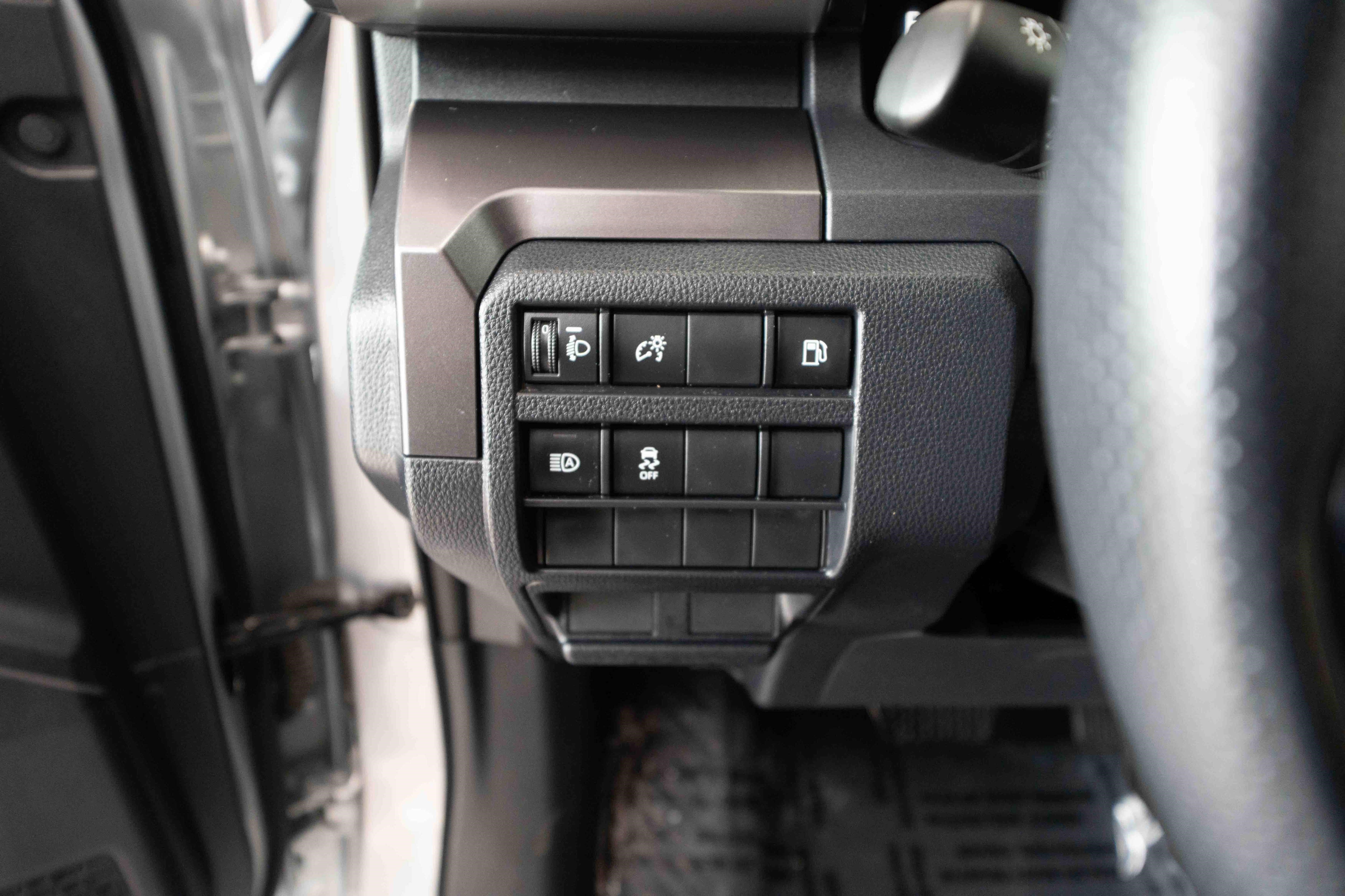 Certified 2025 Toyota 4Runner SR5 AWD/4WD image 12