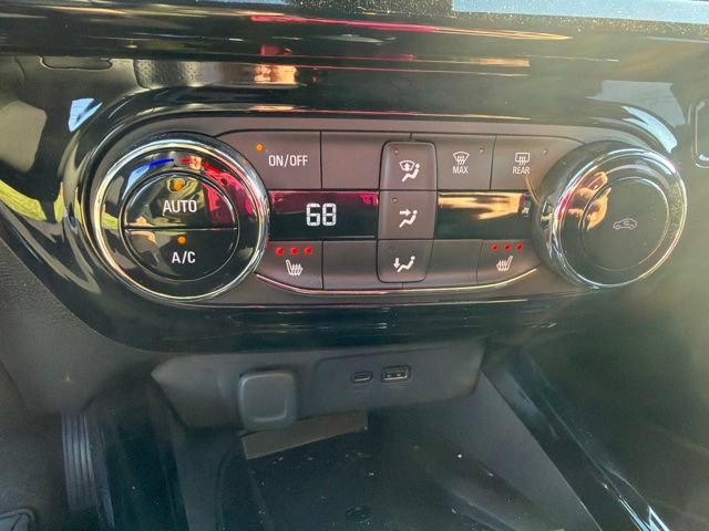 Used 2026 Chevrolet Trax RS w/ Sunroof Package FWD image 16