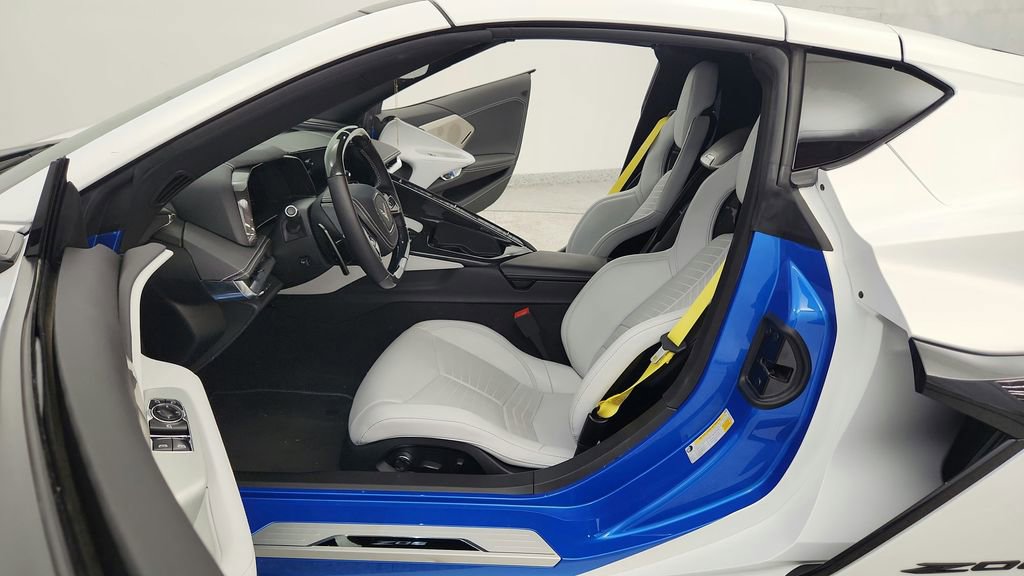 Used 2025 Chevrolet Corvette Z06 w/ Battery Protection Package RWD image 38