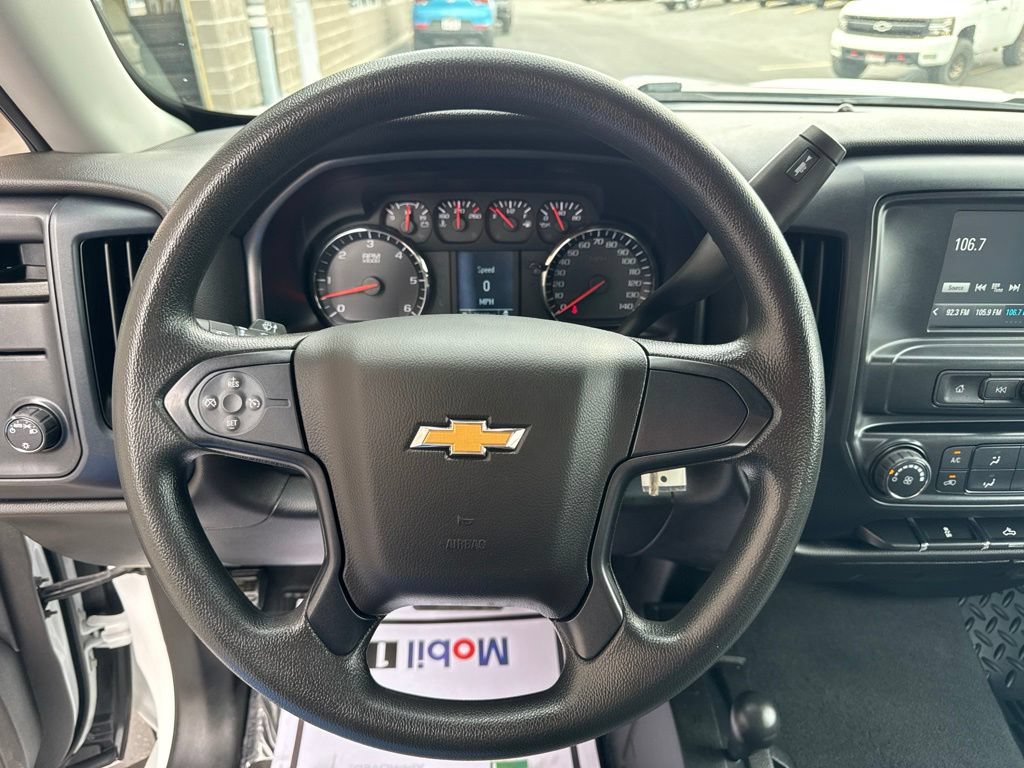 Used 2019 Chevrolet Silverado 1500 Custom w/ Custom Convenience Package AWD/4WD image 16