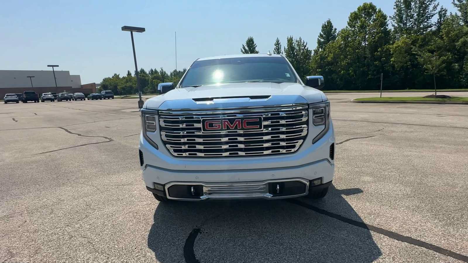 Certified 2026 GMC Sierra 1500 Denali w/ Denali Reserve Package AWD/4WD image 3