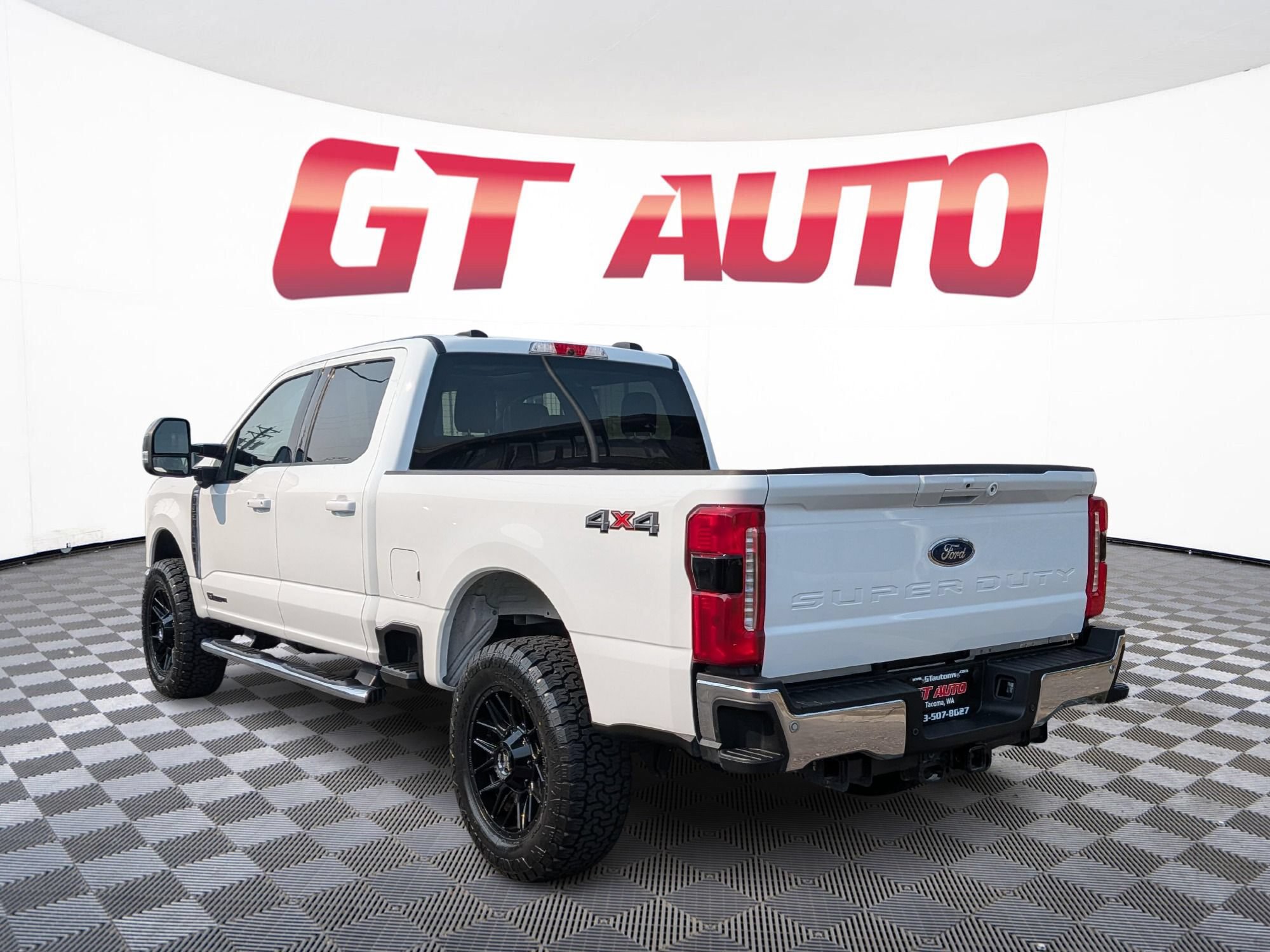 Used 2026 Ford F350 Lariat AWD/4WD image 4